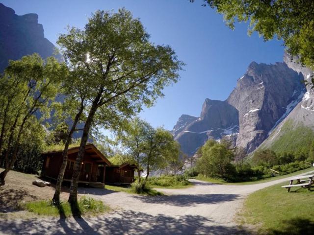 Trollveggen Camping 욘달스네스 외부 사진