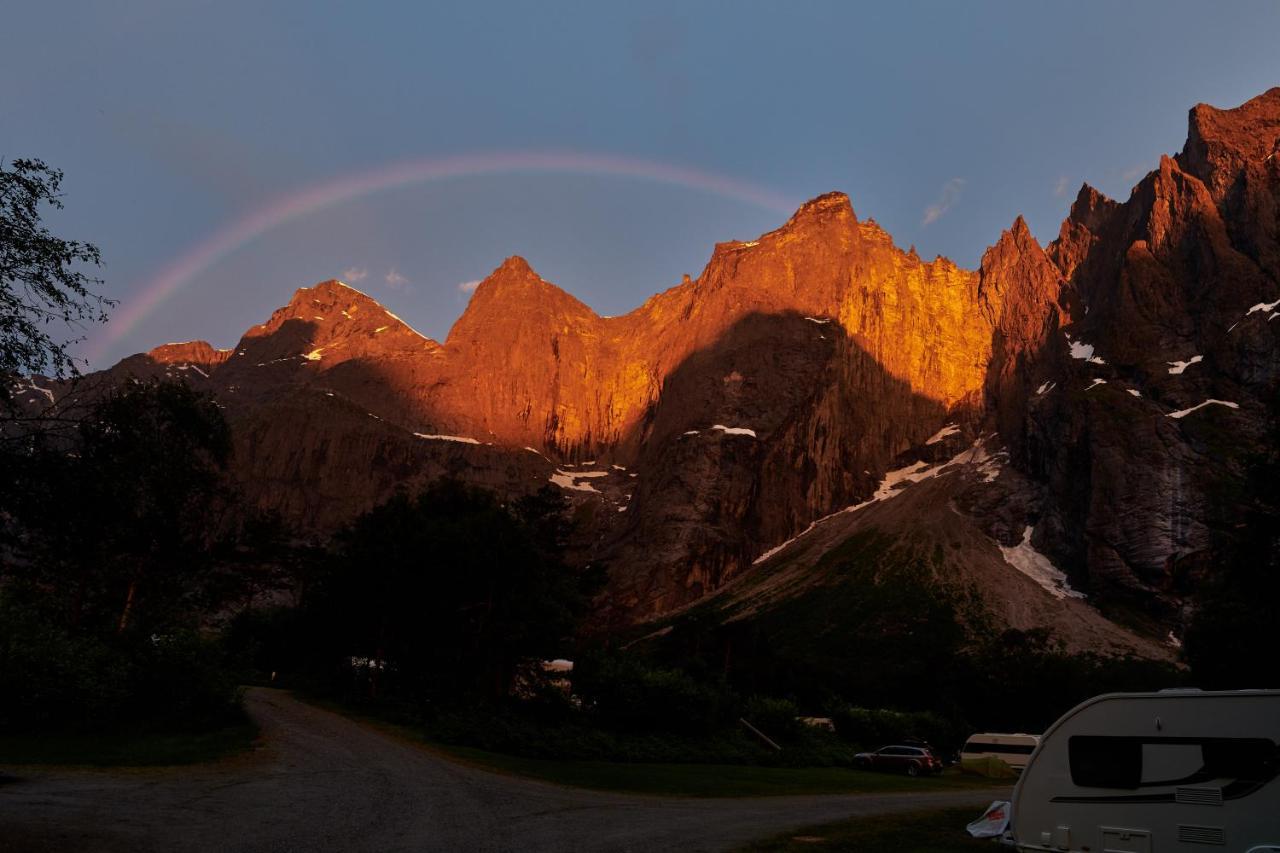 Trollveggen Camping 욘달스네스 외부 사진